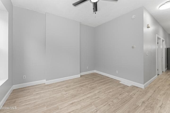 6 St Marys Avenue, Troy, NY, photo 4