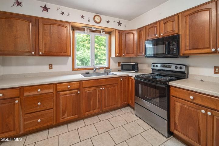242 Burdick Road, Johnstown, NY, photo 3