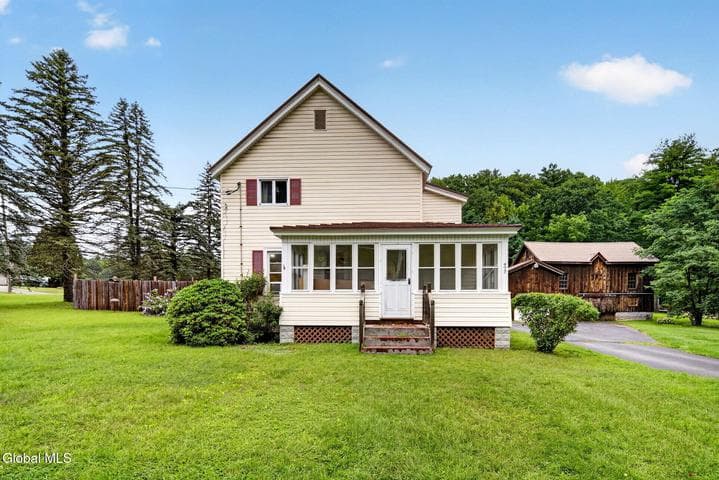 492 W Fulton Street Extension, Gloversville, NY, photo 1