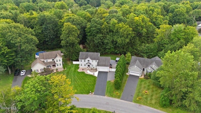 22 Timbira Drive, Wilton, NY, photo 4