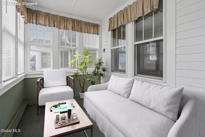 18 Weymouth Street, Albany, NY, photo 2