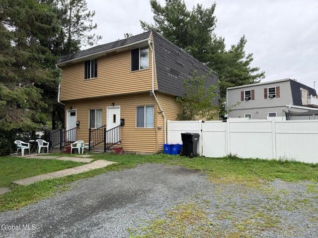 124 Mann Avenue, Troy, NY, photo 3