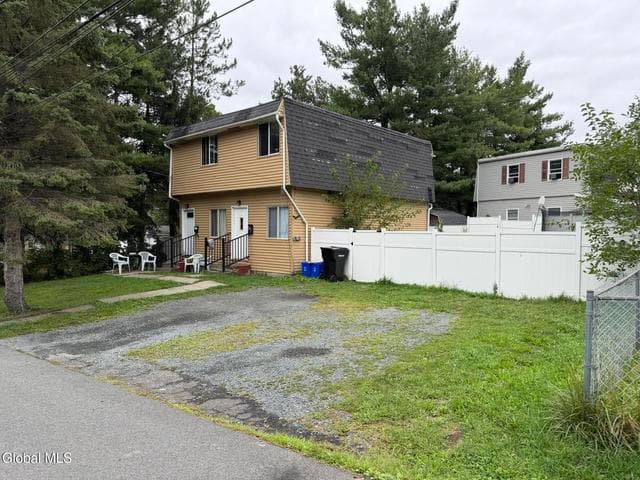 124 Mann Avenue, Troy, NY, photo 4
