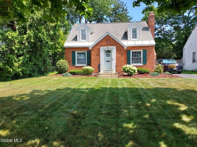 1300 Mc Clellan Street, Schenectady, NY