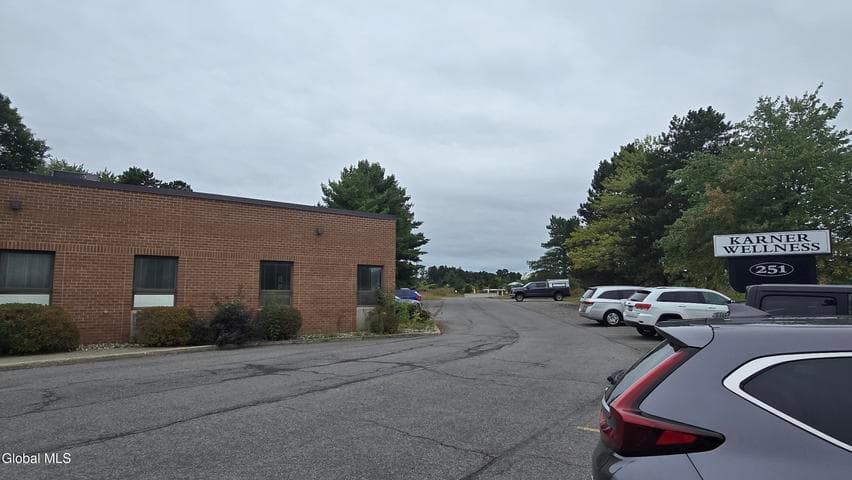 251 New Karner Road, Colonie, NY, photo 3