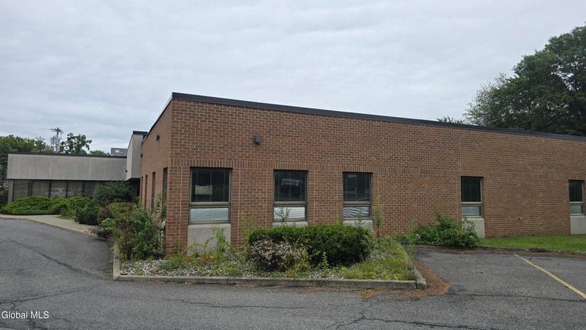 251 New Karner Road, Colonie, NY, photo 4