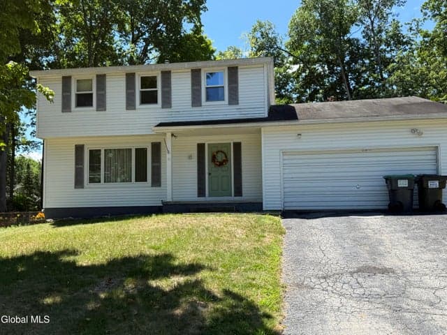 11 Wampum Drive, Saratoga Springs, NY, photo 1