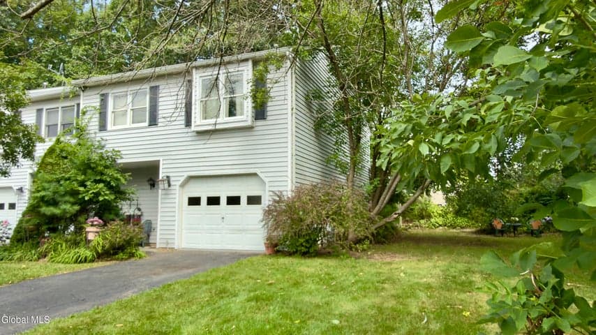 1 Clubhouse Drive, Saratoga Springs, NY, photo 1