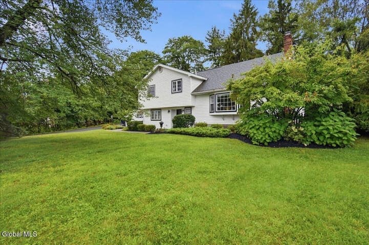 7 Eberle Road, Latham, NY, photo 3