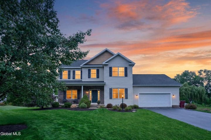 11 Oreshan Court, Colonie, NY, photo 2