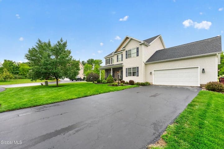 11 Oreshan Court, Colonie, NY, photo 4