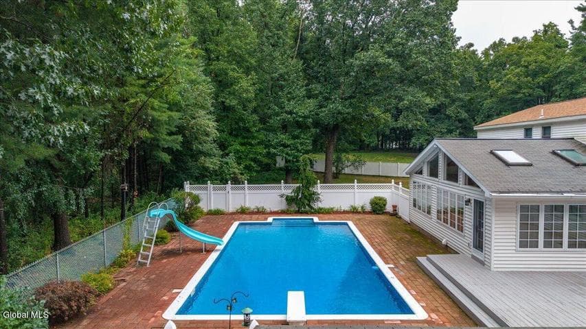 8 Colonial Court, Clifton Park, NY, photo 5