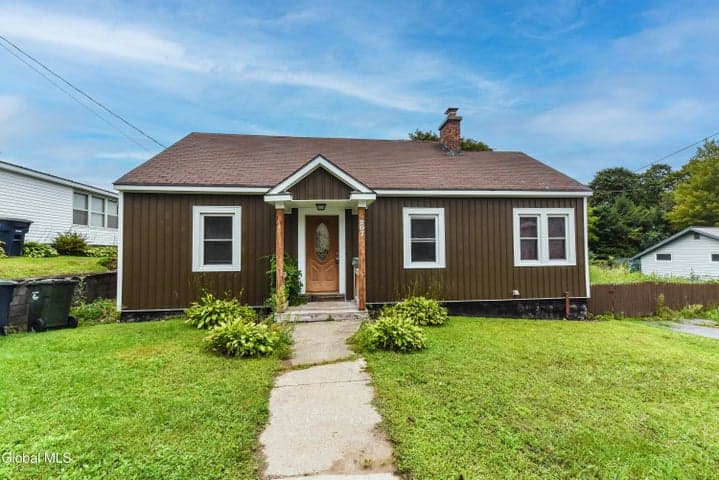 207 Oak Street, Corinth, NY, photo 3