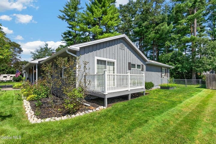 17 Crownwood Lane, Queensbury, NY, photo 2