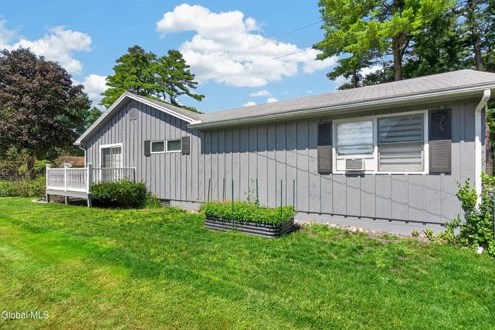 17 Crownwood Lane, Queensbury, NY, photo 3