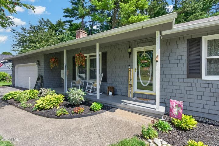 17 Crownwood Lane, Queensbury, NY, photo 4