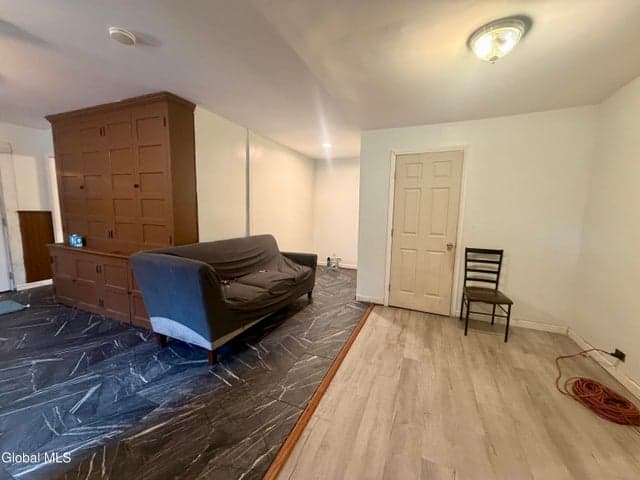 19 Regent Street, Albany, NY, photo 3