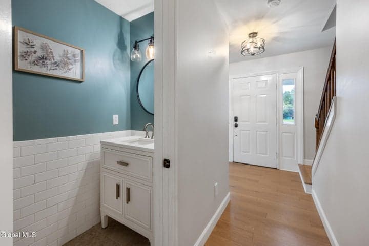759 Downing Street, Niskayuna, NY, photo 3
