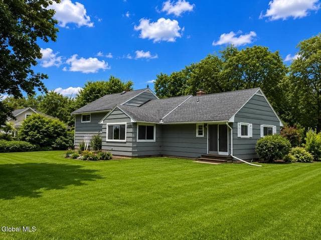10 Eastland Avenue, Gloversville, NY, photo 4