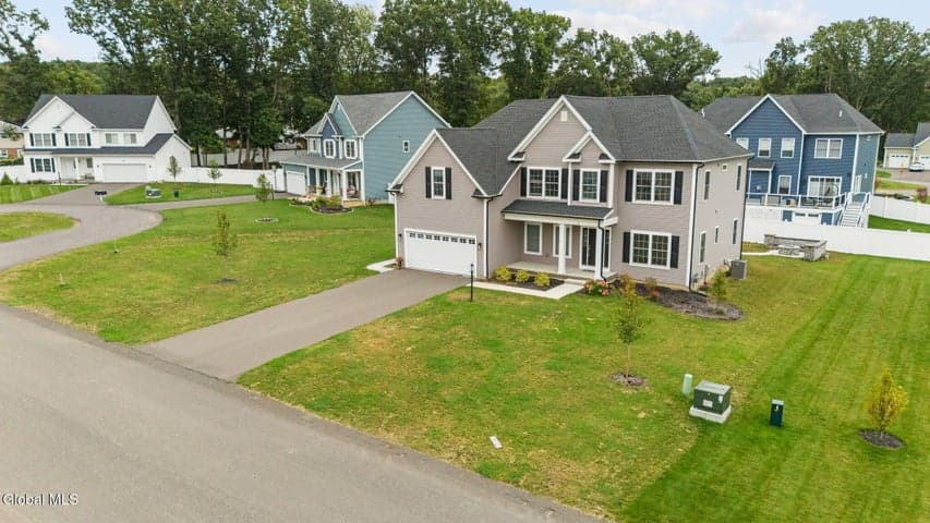 13 Edenfield Street, Loudonville, NY, photo 4