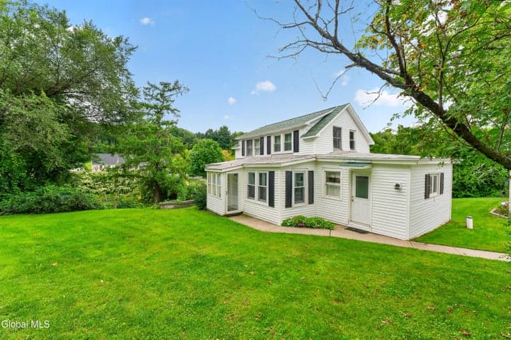 399 Grange Road, Brunswick, NY