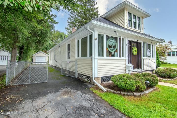 2 Ritchie Place, Saratoga Springs, NY, photo 5
