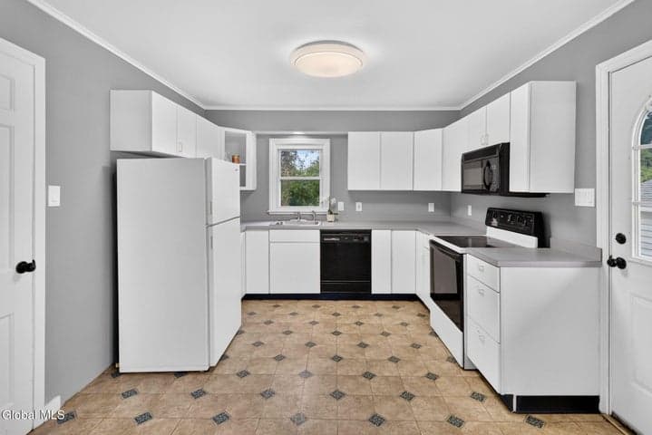 36 Pleasantview Avenue, Albany, NY, photo 5
