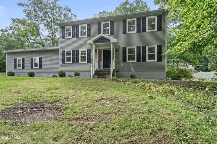 2279 Pine Ridge Road, Niskayuna, NY, photo 2