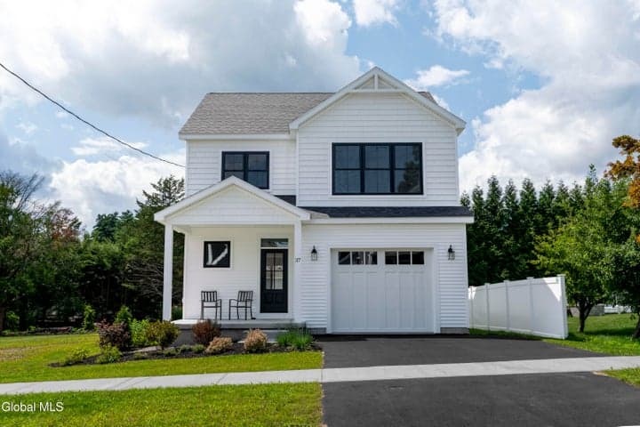 37 Newton Avenue, Saratoga Springs, NY, photo 2