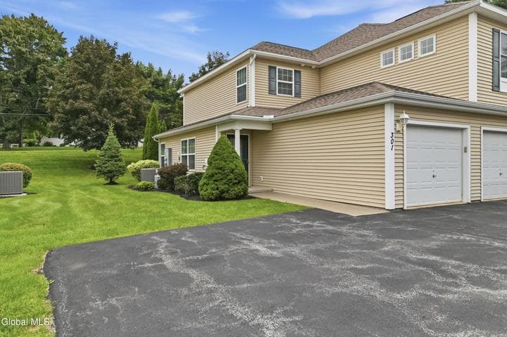 301 Royale Court, North Greenbush, NY, photo 1