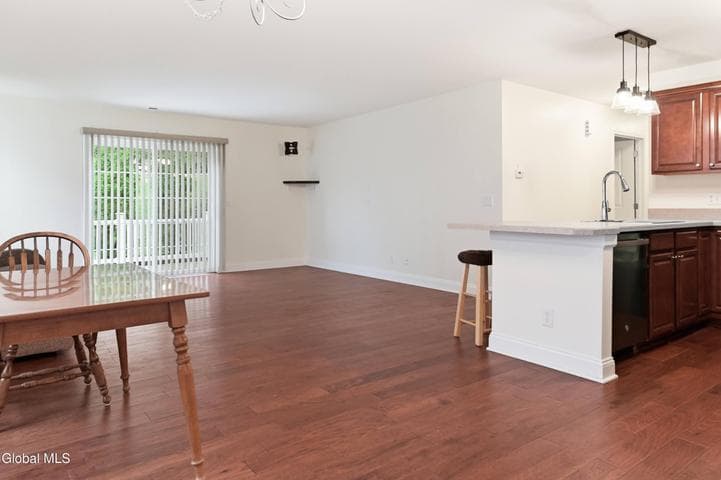301 Royale Court, North Greenbush, NY, photo 3