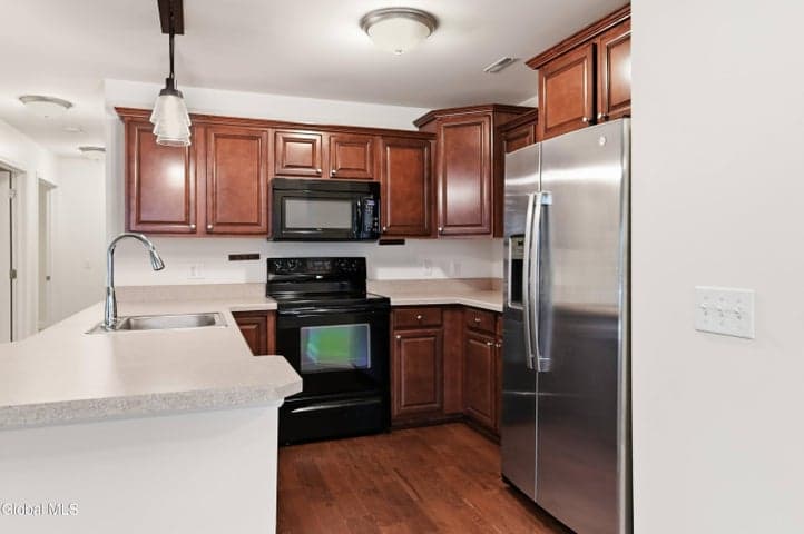 301 Royale Court, North Greenbush, NY, photo 5