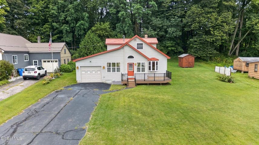 11 Haines Street, Mayfield, NY, photo 3