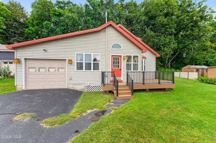11 Haines Street, Mayfield, NY, photo 2