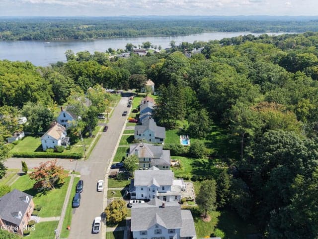 15 Freleigh Place, Coxsackie, NY, photo 2