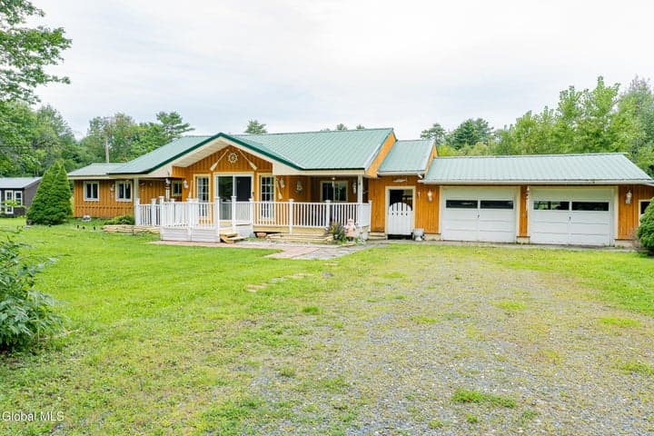 612 Bunker Hill Road, Northampton, NY, photo 2