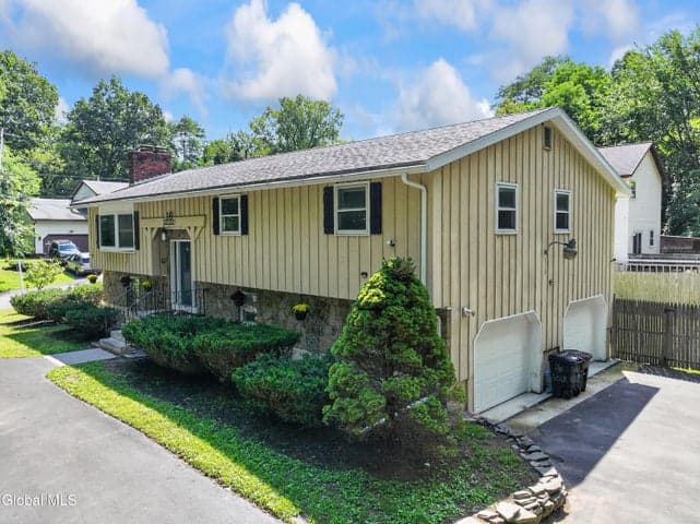 16 Golf Road, Schenectady, NY, photo 3