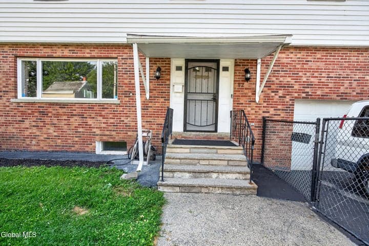 62 Slingerland Street, Albany, NY, photo 4
