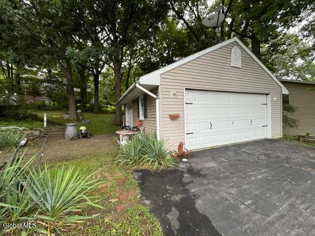 66 Pollock Road, Latham, NY, photo 3