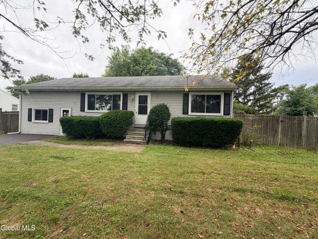 11 Pershing Drive, Latham, NY