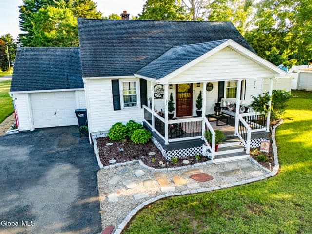 22 Pine Road, Moreau, NY, photo 2