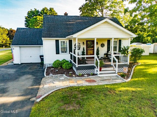 22 Pine Road, Moreau, NY, photo 1