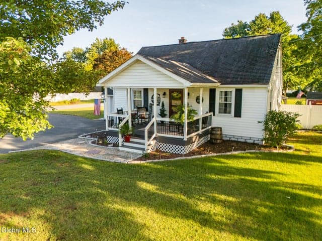 22 Pine Road, Moreau, NY, photo 3