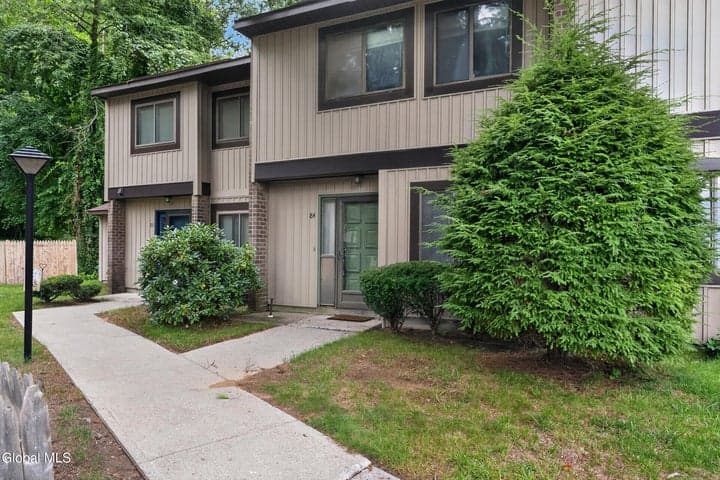 84 Crestwood Terrace, Albany, NY, photo 2