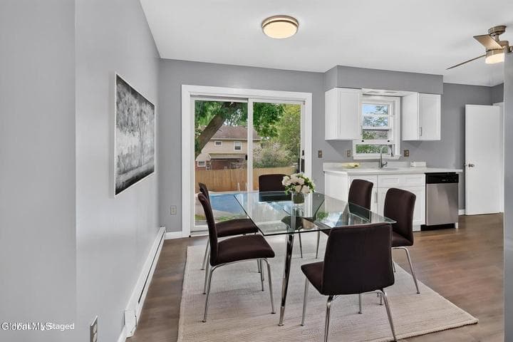 20 Lawrence Avenue, Latham, NY, photo 5