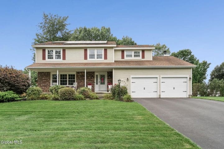 313 Debbie Drive, Rotterdam, NY