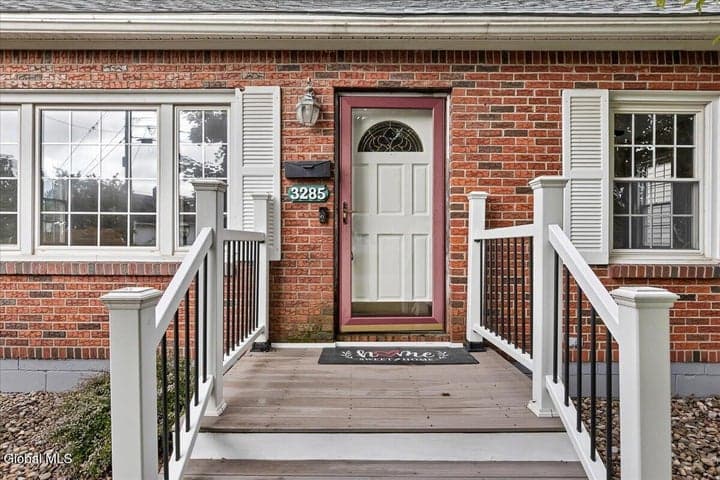 3285 Franklin Street, Rotterdam, NY, photo 3