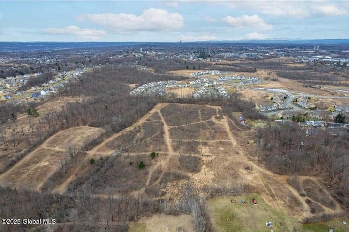 30 Landor Lane, Colonie, NY, photo 2