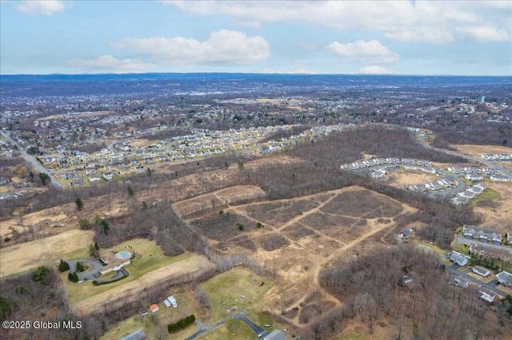 30 Landor Lane, Colonie, NY, photo 5