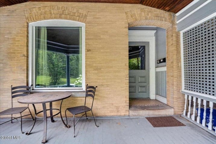 69 S Lake Avenue, Albany, NY, photo 3